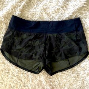 Lululemon “Speed up” low-rise lined shorts, size 6